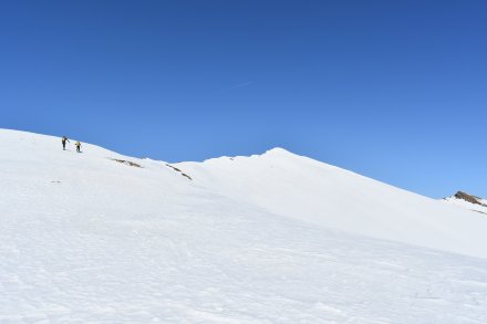 Dolg greben proti vrhu Poisniga
