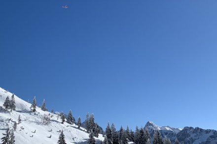 italijanski helikopter preletava Mangartsko dolino