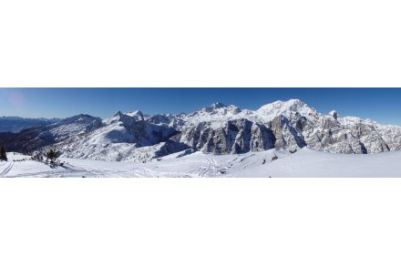 2024.01.20.48 panorama z vrha Mrežc