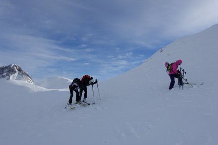 Skupaj z dvema Avstrijcema smo obrnili 100 m pod vrhom